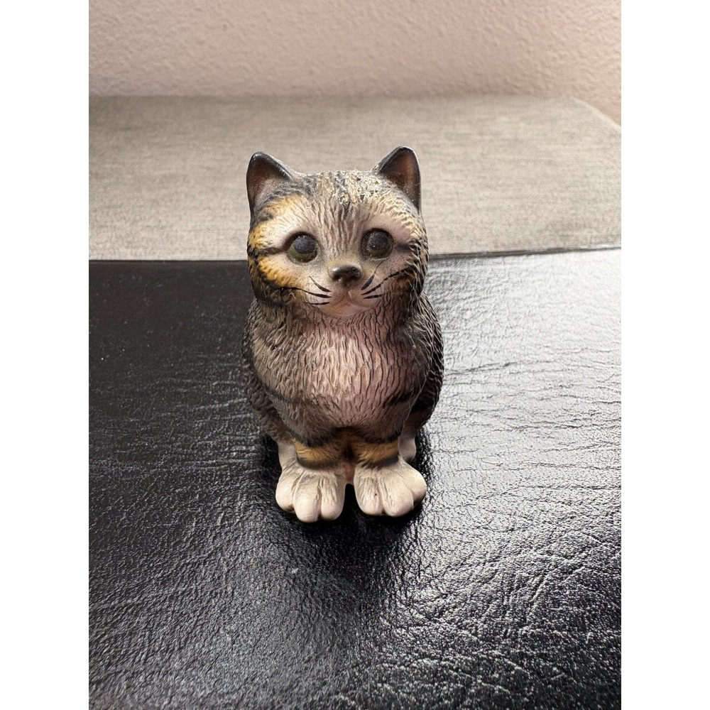 Vintage 1983 Harvey Knox Goebal Art Cat Figurine‎ Tabby Stripe 2.5"